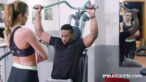 Verona Sky, the personal trainer enjoys interracial anal - porntry.com - Russia on v0d.com