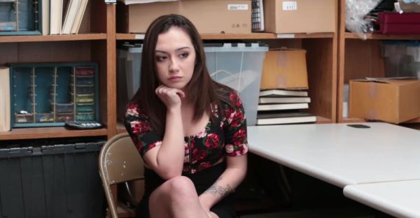 Lily Jordan, the p***e latina pornstar, gets fucked on a table. - alphaporno.com - Jordan on v0d.com