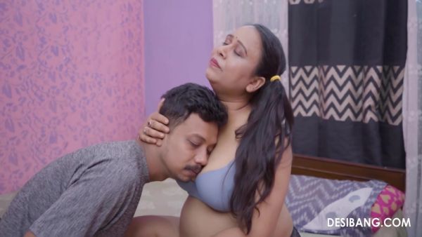 Desi Bang In Chubby Indian Wife Makes Her Husband Hard At - desi-porntube.com - India on v0d.com
