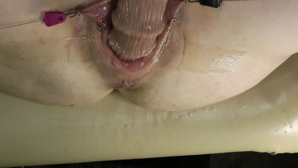 Deep Keely Extreme Pussy Pumping & Squirting Fetish - Close-Up Gaping & Dildo Fucking Part 2 - veryfreeporn.com on v0d.com
