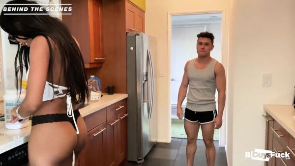 19 Year Old Brianna Moore Watches Guys Kiss & Giggles Before Getting Stuffed by Big Dick - xxxfiles.com - Britain on v0d.com