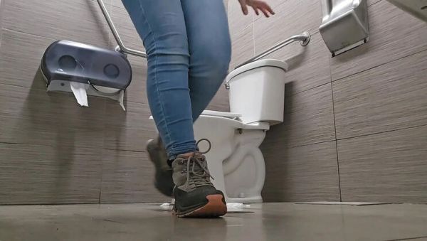 Nerdy Faery Squirts Pee in Bathroom - Hairy Pussy Close Up Fingering & Pissing Fetish - xxxfiles.com on v0d.com
