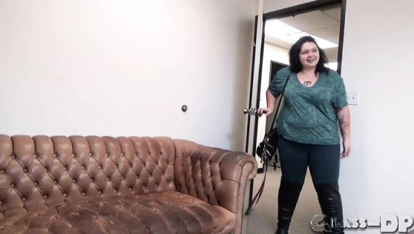 Horny BBW Teen 18 Year Old Slut Gets Casting Cumshot - Dee Bators - veryfreeporn.com - Britain - Usa on v0d.com
