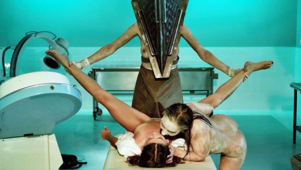 Futa Monster Fuck: Pyramid Head Huge Cock Rough Sex with Cute Brunette Kylie Rocket - porntry.com - Britain - Japan on v0d.com