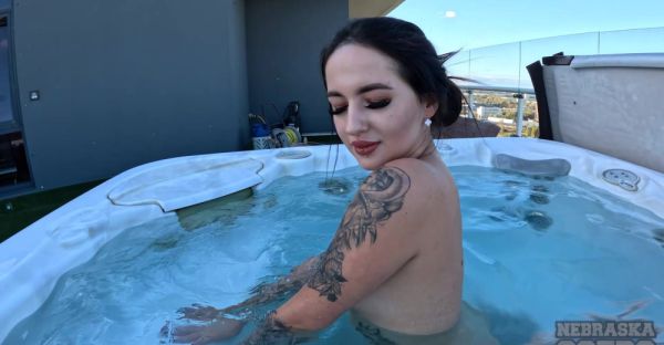 Tatted babe Veronika's steamy solo session by the pool - alphaporno.com on v0d.com