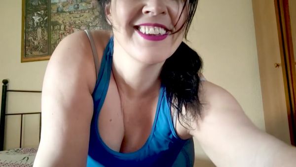 Montse packs her bags. Curvi and Spanish Milf looking for cocks - hclips.com - Spain on v0d.com