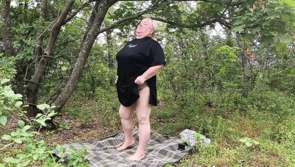 Stepmom Gets Naked in Park and Fingers Her Fat Pussy - xxxfiles.com on v0d.com