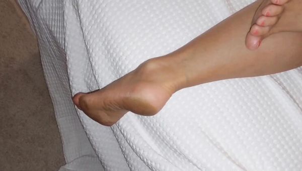 Amateur Blonde Wife Foot Worship & Body Worship in 4K - veryfreeporn.com - Germany on v0d.com