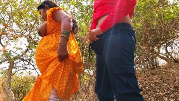 Permi Pooja Outdoor Bathroom Sex - Desi Bhabhi Doggy Style in Jungle Morning - xxxfiles.com on v0d.com