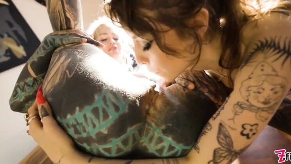 Hardcore Tattoo Lesbians - Anuskatzz and Eden Ivy Rough Anal Fucking, Squirting, ATM Action - porntry.com - Britain on v0d.com