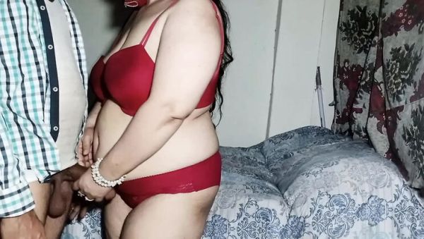 Desi Stepmom Big Ass Doggy Style Fucking with Huge Indian Cock - porntry.com - India on v0d.com