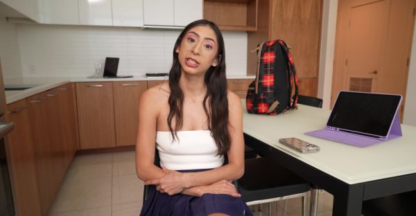 Teen Sona Bella's tight trimmed pussy bounces in raunchy reverse cowgirl - alphaporno.com on v0d.com