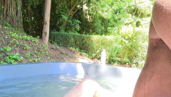 BlackSwanXXX Mountain Outdoor Sex - MILF Has Intense Multiple Orgasms in Cold Water Tub - porntry.com on v0d.com