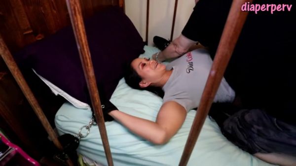 ABG Jazmine Cruz is retrained and diapered taught a lesson - Ineed2pee Ineedamommy - hclips.com on v0d.com