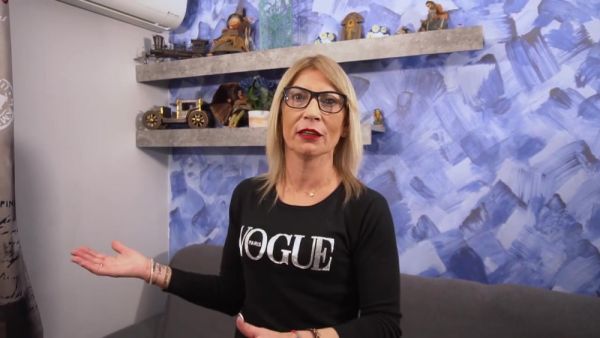 And Carol (aka Indiana GX) comes back home for Christmas. Can - hclips.com on v0d.com