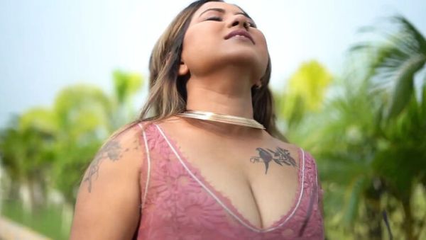 Tina Nandi Blowjob with Boyfriend - Amateur Desi Couple Romantic Sex at Seaside - veryfreeporn.com on v0d.com