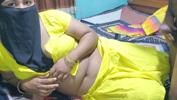 Bangladeshi Wife Akhi Moni Blowjob and Cowgirl Sex with Husband Homemade - xxxfiles.com - Bangladesh on v0d.com