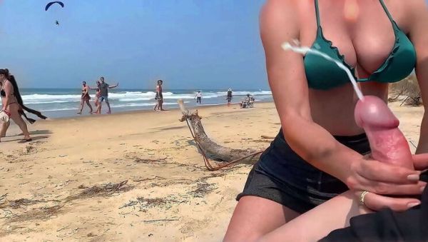 Public Beach Handjob: MILF Jane R Makes Me Cum in Front of Everyone - veryfreeporn.com on v0d.com