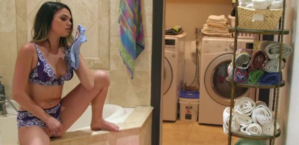 Teen having 3some with lesbian stepmoms - inxxx.com on v0d.com