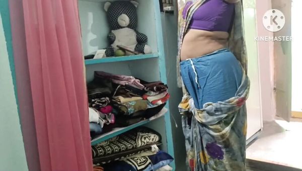 Desi Village Wife Chiru Chiru Outdoor Saree Show Indian HD Porn - veryfreeporn.com - India on v0d.com