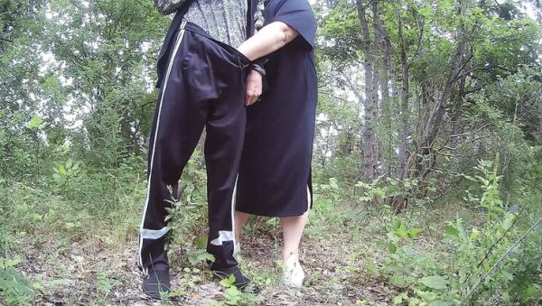 Stepmom Gives Blowjob in Park and Swallows Cum - Russian MILF Deep Throat - xxxfiles.com - Russia on v0d.com