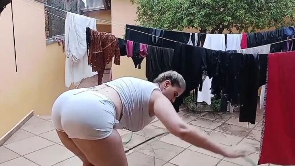 Tiffany Montavani MILF Fingering Her Pussy With a Hose in the Yard - xxxfiles.com on v0d.com