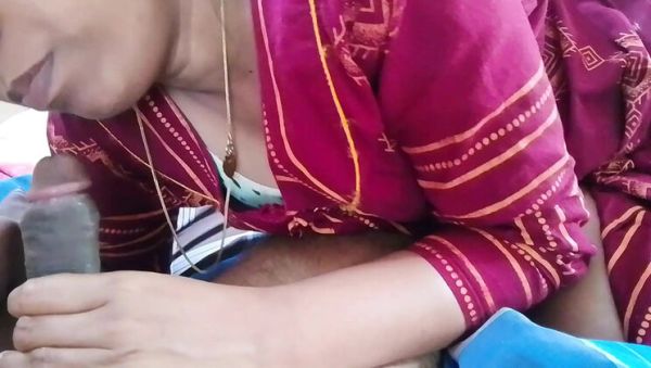 Indian Village Girl Gives Blowjob and Gets Fucked - Homemade Desi Bhabhi Sex - xxxfiles.com - India on v0d.com