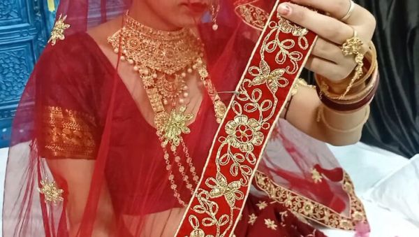 Desi Newly Married Couple Wedding Night MMS Leaked - First Time Anal with Indian Bride - veryfreeporn.com - India on v0d.com