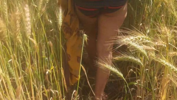 Indian Bhabhi Sukunmi Outdoor Oil Massage Sex - Big Tits Jungle Fuck with Devar - porntry.com - India on v0d.com