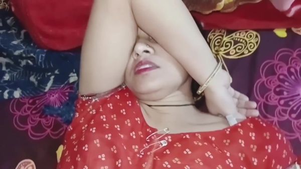 Closeup Pink Colour Pussy Fucking With Honey Moon - desi-porntube.com - India on v0d.com