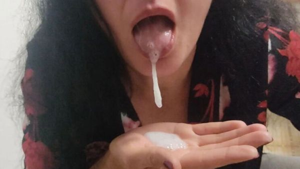 Winonna8 Slutty MILF Blowjob - Cum in Mouth Close-Up Amateur Video - veryfreeporn.com on v0d.com