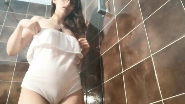 Amateur Hairy Ebony Soaked in Golden Shower Piss on Stockings - xxxfiles.com - Britain on v0d.com