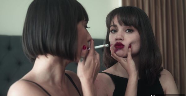 Markus Dupree & Janice Griffith: Brunettes gone wild in a steamy hotel room - alphaporno.com on v0d.com