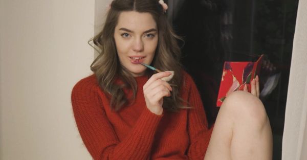 Naughty Kiere teases viewers with sensual finger play and steamy self-pleasure - alphaporno.com on v0d.com