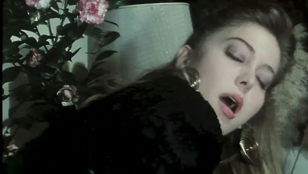 80s 90s Diva Orgy - Vintage Gangbang with Anal & Blowjob - porntry.com - Italy on v0d.com