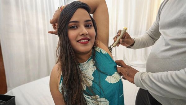 Desi stepsister with hairy armpits gets hardcore fucked by stepbrother after shaving - creampie finish - porntry.com - India on v0d.com