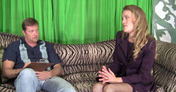 MILF Daisy lays down the law in a stocking-clad blow job bonanza - alphaporno.com on v0d.com