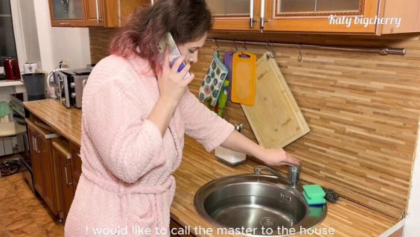 Katybigcherry Gets Her Ass Fucked By The Plumber After Calling Him To Fix The Sink - xxxfiles.com on v0d.com