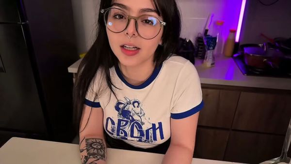Fucking My Hot Stepsister While My Girlfriend Is Away - veryfreeporn.com on v0d.com
