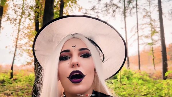Suzie Sparklez - Horny Witch Pissing And Tasting Urine In The Dark Forest - videohdzog.com on v0d.com