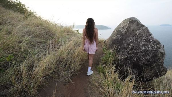 Petite amateur brunette deepthroats huge cock outdoors public sex - xxxfiles.com on v0d.com