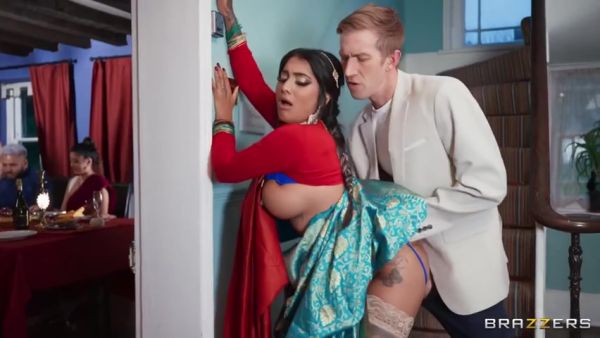 Yasmina Khan In The Bengali Dinner Party - desi-porntube.com - India on v0d.com