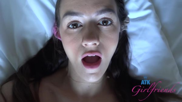 Waked Up By Busty Girlfriend - Summer Renee - videomanysex.com on v0d.com
