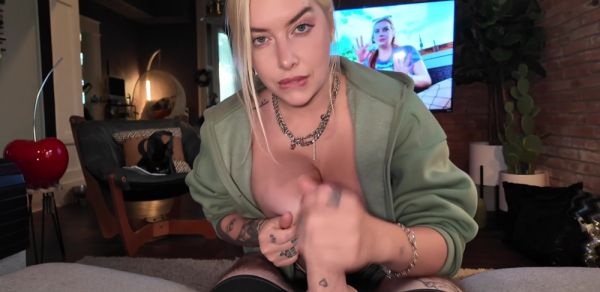 Roommate Forbidden Blowjob - Cubbi Thompson - inxxx.com on v0d.com