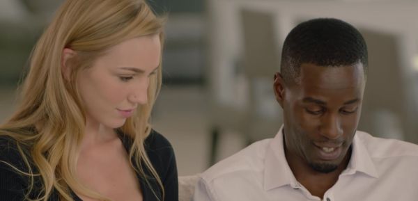 Kendra Sunderland Test Out Bed. - inxxx.com on v0d.com