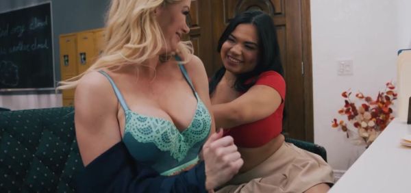 Milf Serene Siren Fucks Summer Col - inxxx.com on v0d.com